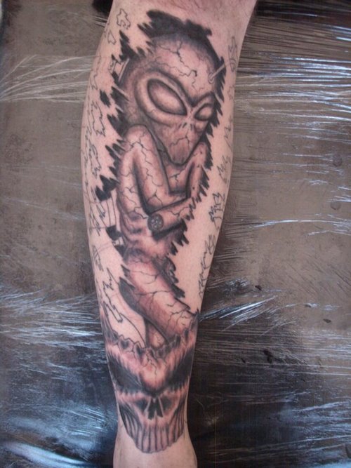 Grey Alien Tattoo On Full Leg