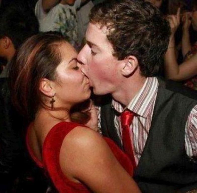 Kissing Fail Funny Picture