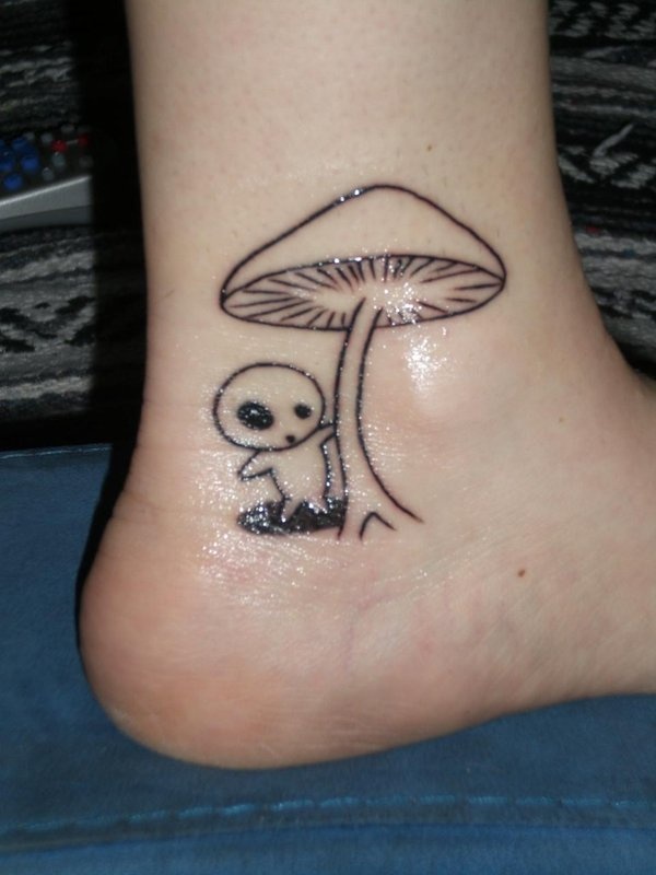 Mushroom And Alien Head Tattoo On Heel
