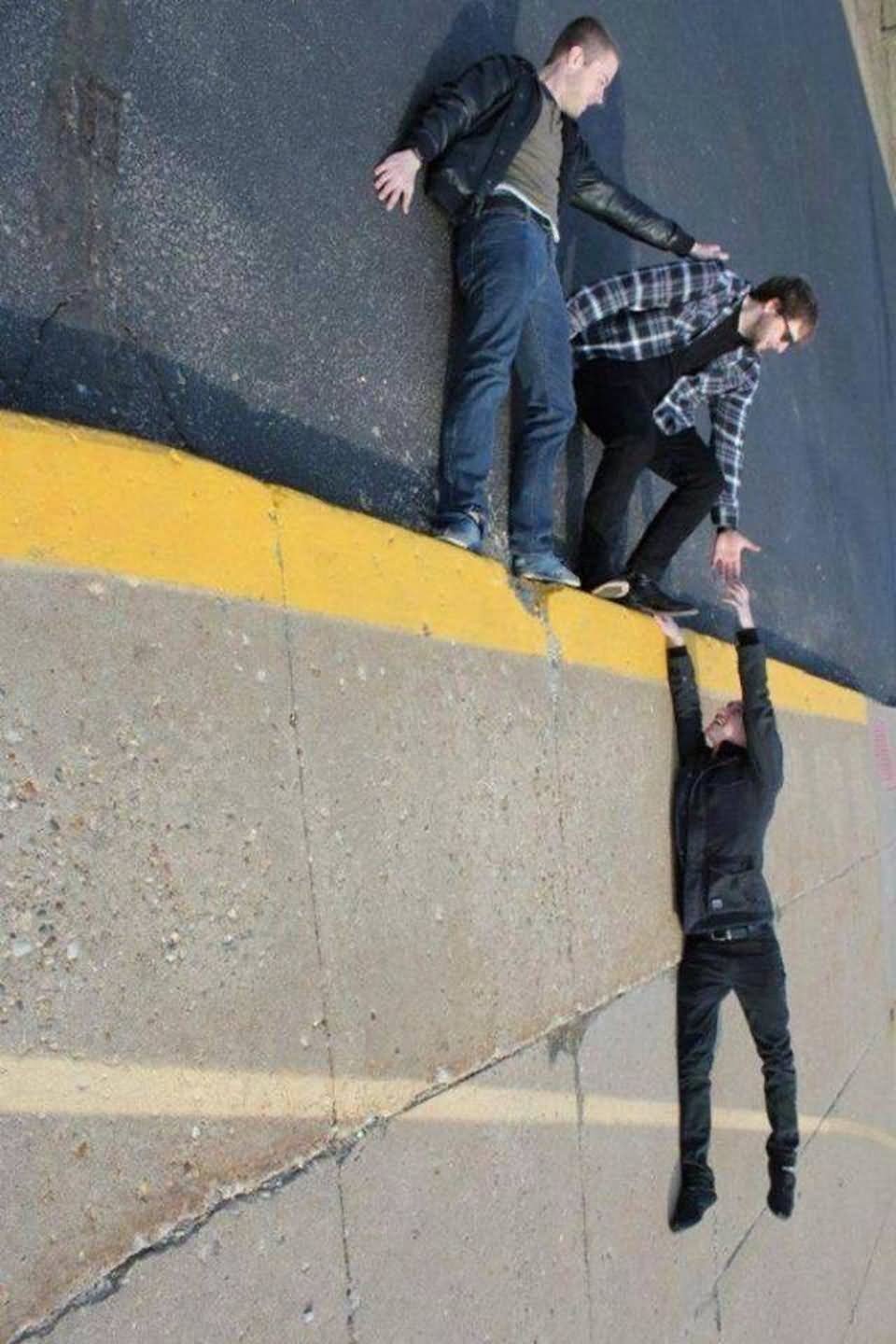 Funny Illusion Unusual Angle Picture
