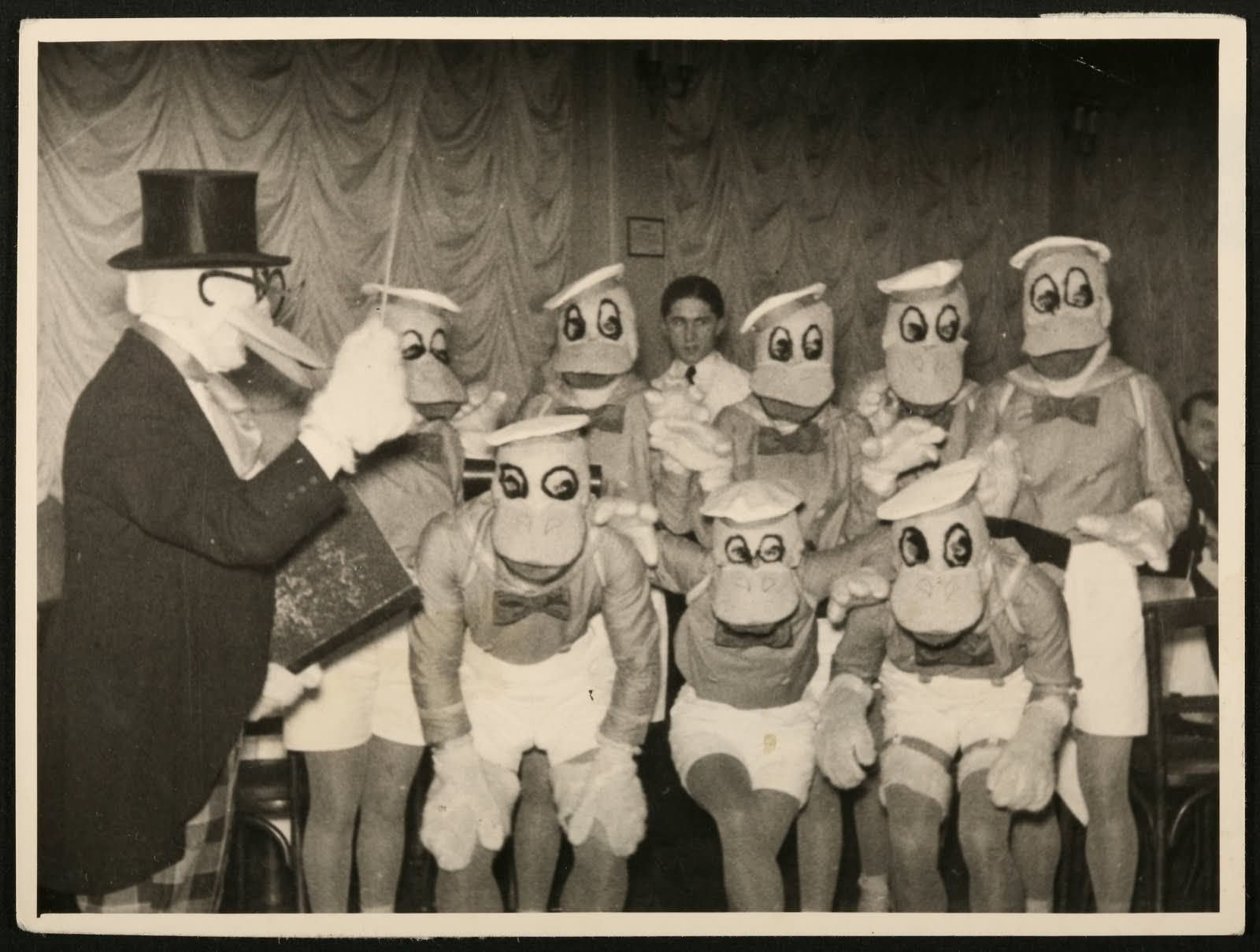 Men Creepy Duck Costume Funny Vintage