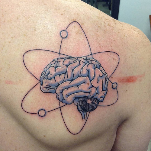Awesome Brain Tattoo On Right Back Shoulder