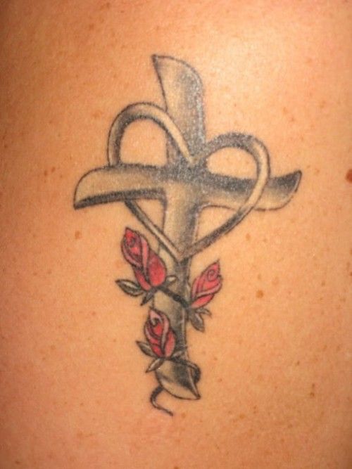 Pretty Cross with red roses and heart tattoo
