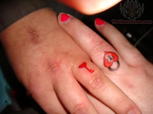 Red Ink Lock And Key Tattoo Couple Finger