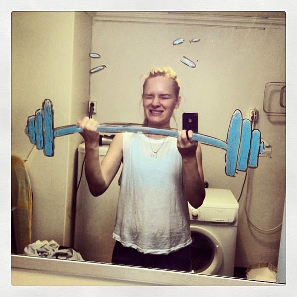 Funny Weightlifting Drawing On Mirror Taking Selfie