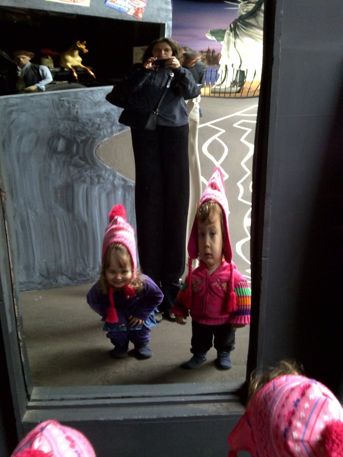 Kids Looking In Mirror Funny Image