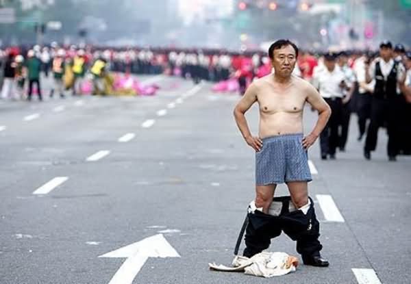 Korean Man No Pant In Public Funny Picture