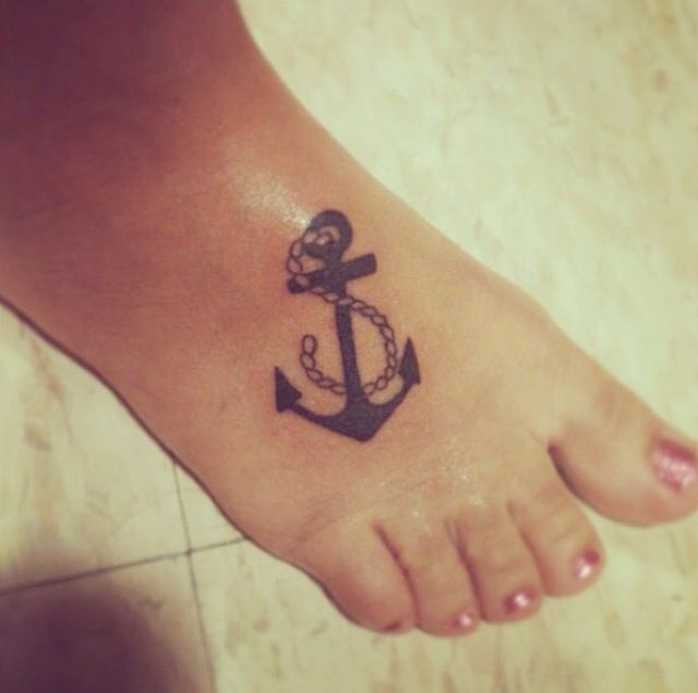 Rope With Anchor Tattoo On Right Foot