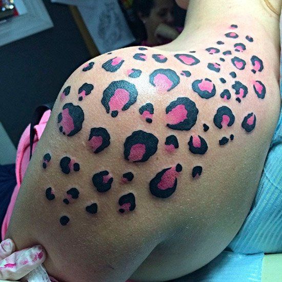 Beautiful Cheetah Print Tattoo On Girl Left Shoulder