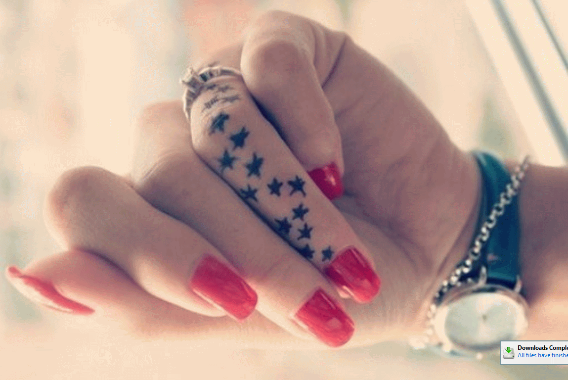 Cute Black Stars Tattoos On Fingers