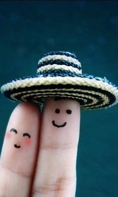 Finger Couple With Hat Funny Picture