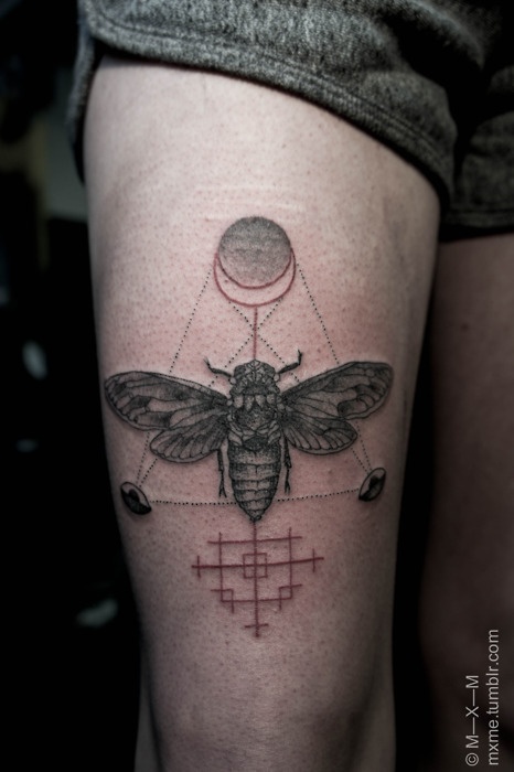 Geometric Realistic Moth Tattoo On Right Thigh