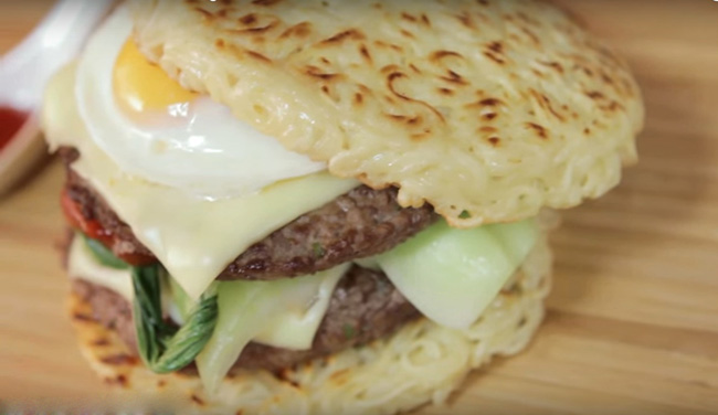 Ramen Noodle Burger Recipe (With Step By Step Images)