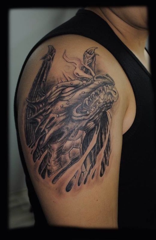 3D Dragon Head Tattoo On Right Shoulder For Men