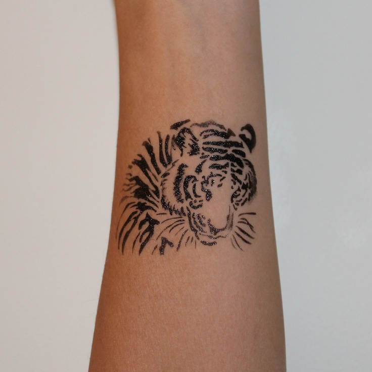 Black Airbrush Tiger Head Tattoo Design For Forearm