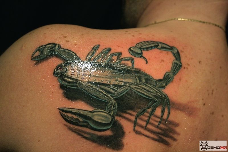 Black And Grey 3D Scorpion Tattoo On Man Left Back Shoulder