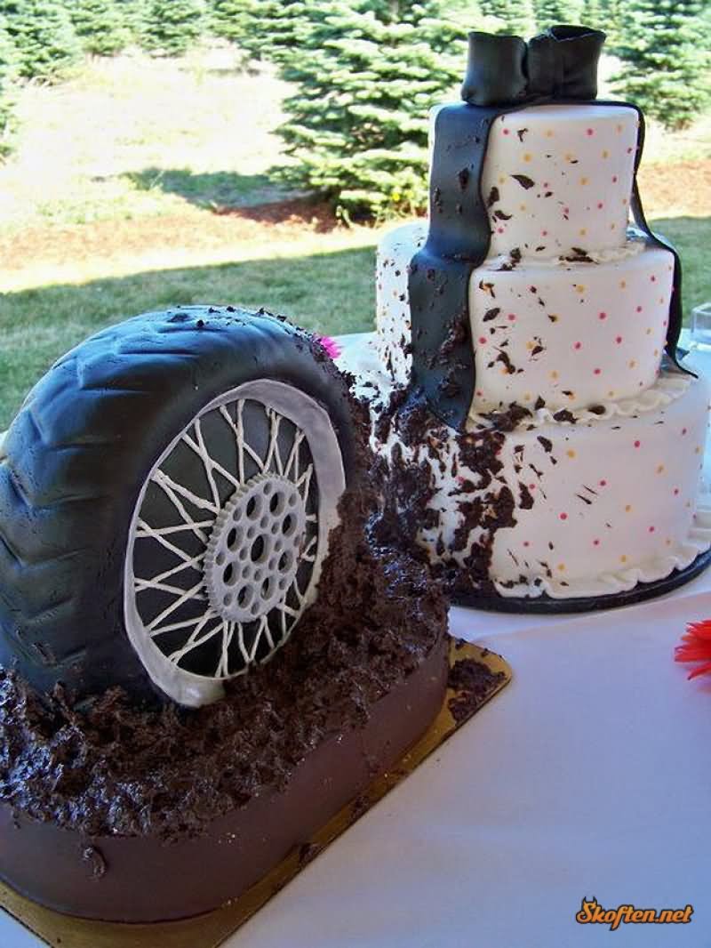 Funny Redneck Wedding Cake Picture