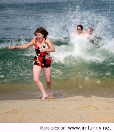 Funny Situations On Beach Picture