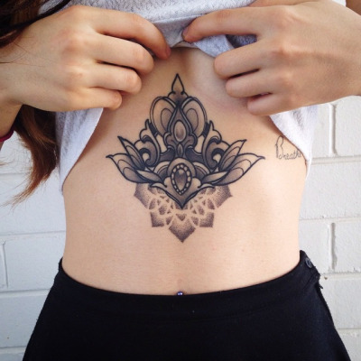 Girl Showing Her Beautiful Waist Tattoo