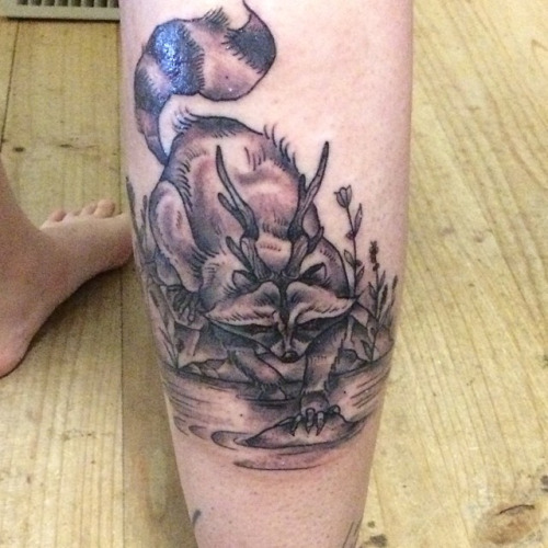 Grey Ink Raccoon In Water Tattoo On Back Leg