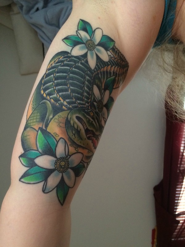 Impressive Alligator With Flowers Tattoo On Right Half Sleeve