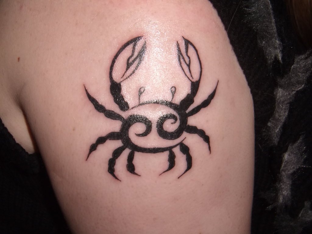 Amazing Black And White Cancer Zodiac Tattoo On Left Shoulder