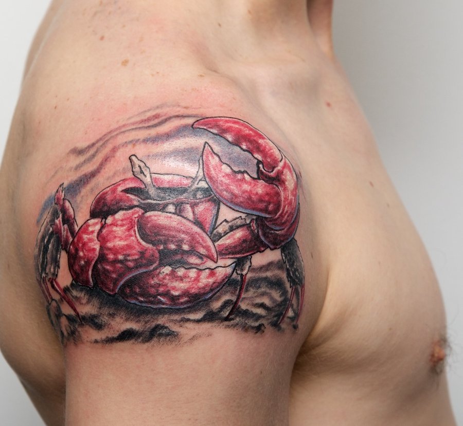 Cute Cancer Crab Tattoo On Man Right Shoulder