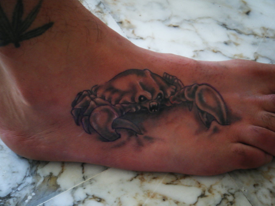Nice Grey Cancer Crab Tattoo On Right Foot