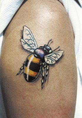 3D Realistic Bee Tattoo On Shoulder