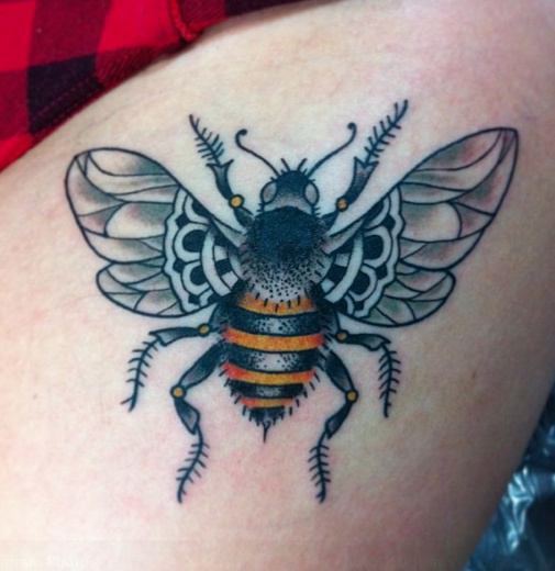 Awesome Bee Tattoo Design For Thigh