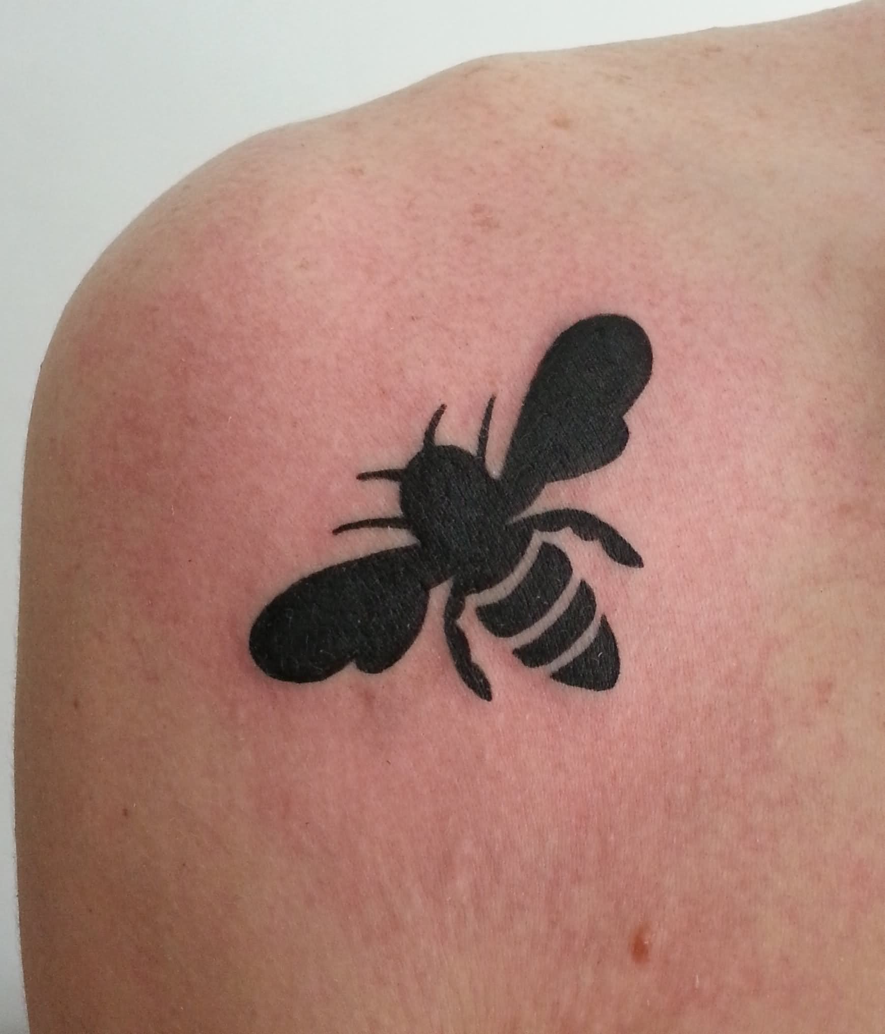Black Bee Tattoo Design For Back Shoulder
