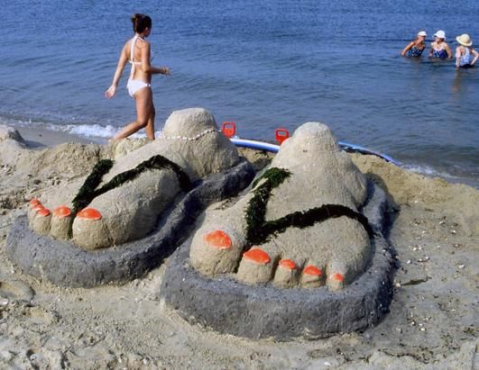 Funny Beach Foot Image For Facebook