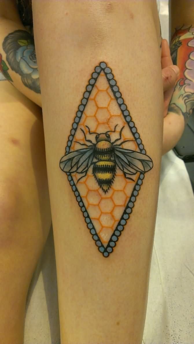 Nice Bee Tattoo On Leg