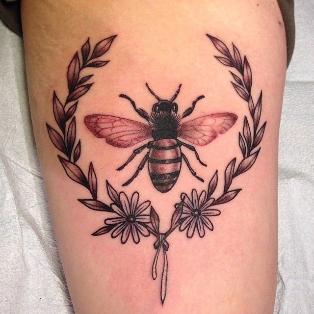 Traditional Bee Tattoo Design