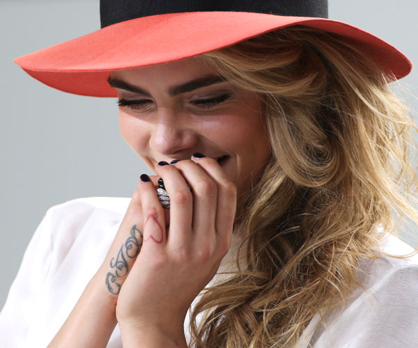 Amazing Tattoo On Celebrity Cara Delevingne Hand
