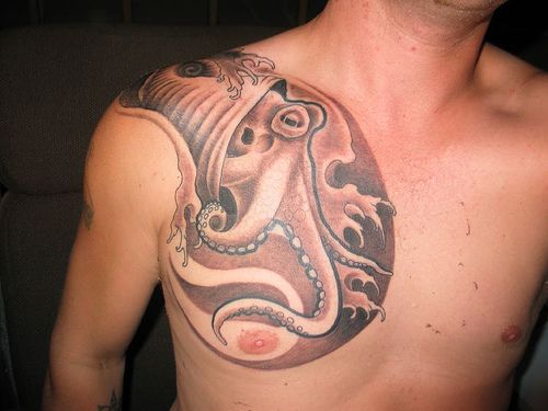 Aquatic Octopus Tattoo On Man Right Front Shoulder