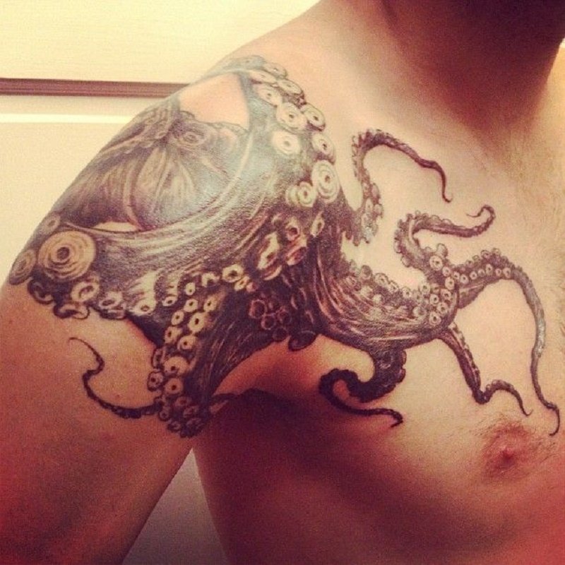 Best Octopus Tattoo On Man Right Shoulder