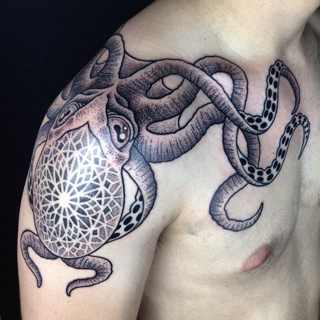 Black Ink Kraken Tattoo On Man Right Shoulder