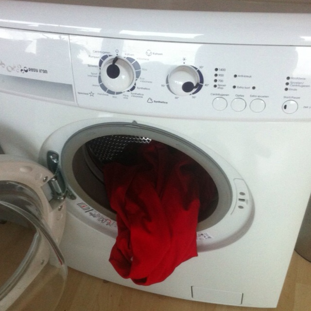 Funny NOM NOM NOM Washing Machine Image
