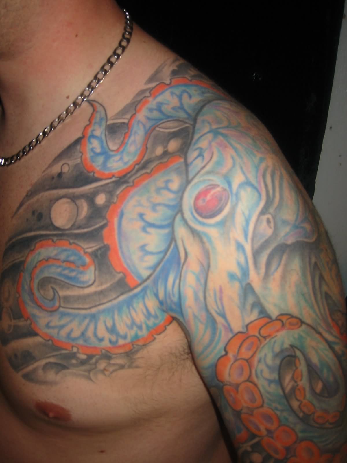 Nice Blue Octopus Shoulder Tattoo