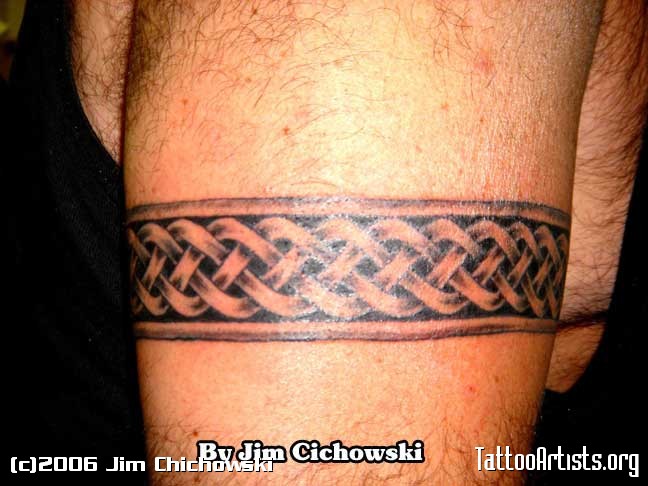 Black Ink Celtic Armband Tattoo On Bicep