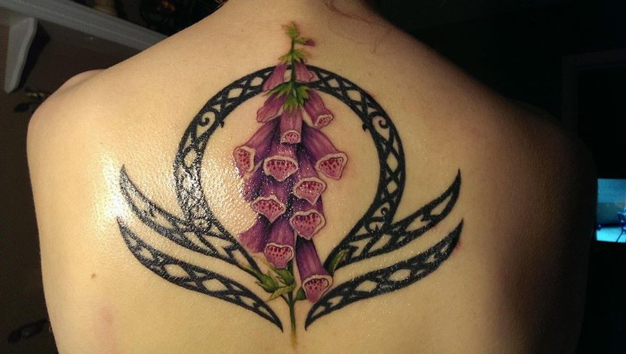 Color Ink Libra Tattoo On Girl Upper Back