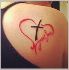 Simple Christian Cross With Heart Tattoo On Right Back Shoulder
