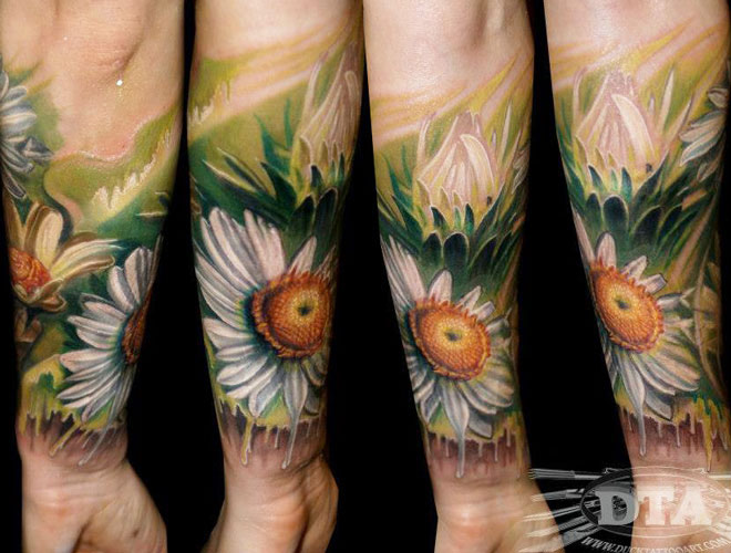 Attractive Daisy Flower Tattoo On Wrist