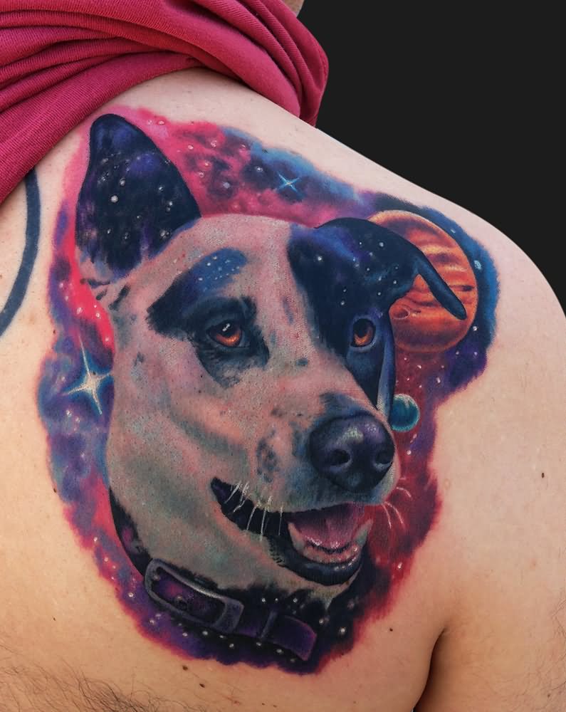 Wonderful Dog Face Tattoo On Right Back Shoulder