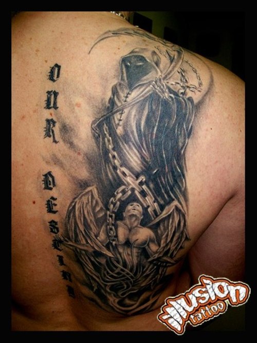 Black And Grey Death Grim Reaper Tattoo On Right Back Shoulder