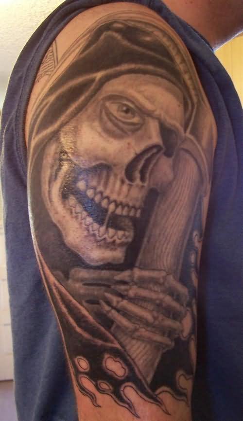 Black And Grey Death Grim Reaper Tattoo On Right Shoulder