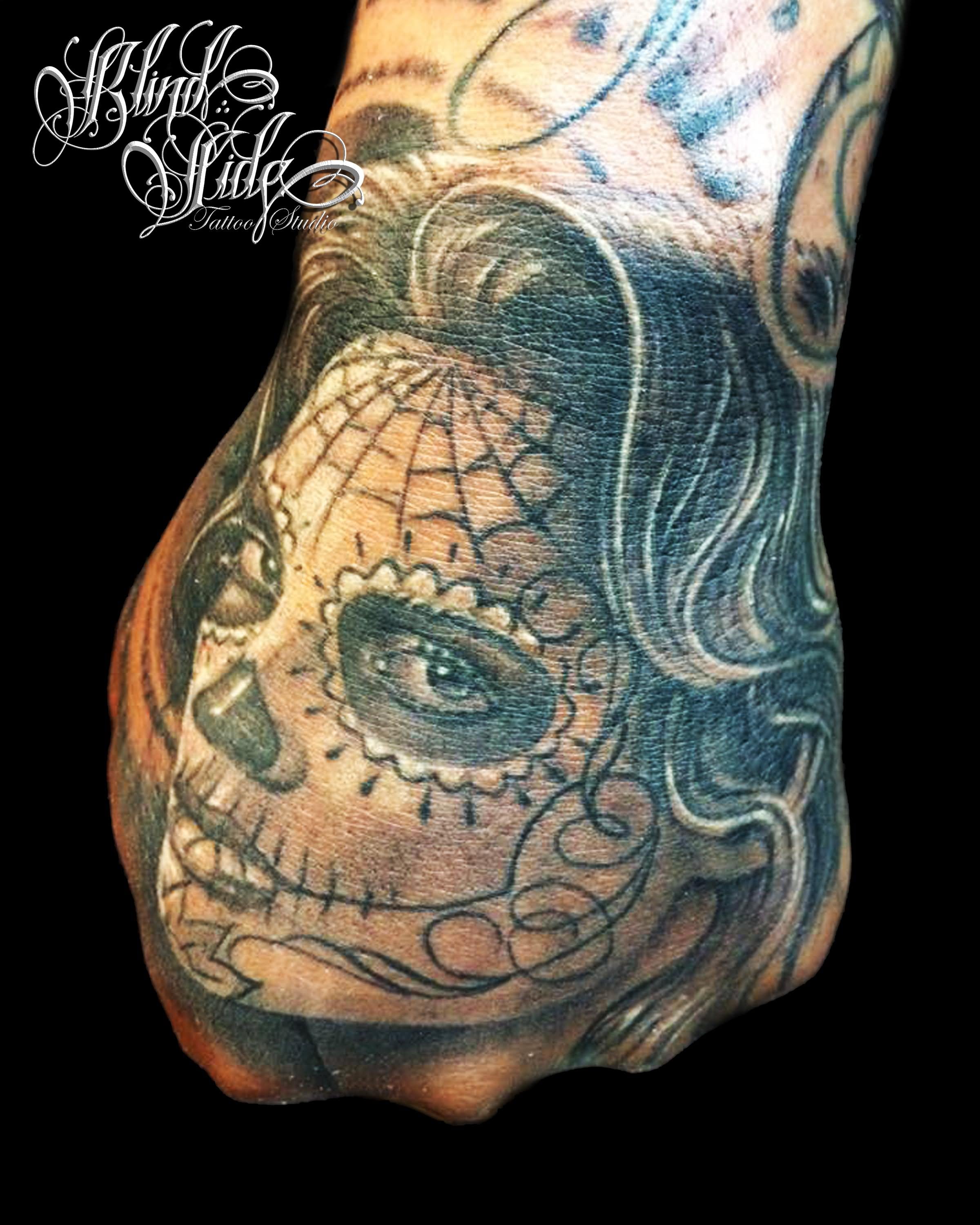 Black And Grey Dia De Los Muertos Girl Face Tattoo On Hand