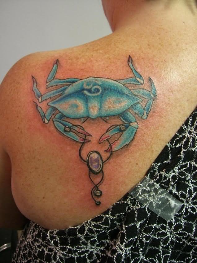 Blue Crab Tattoo On Girl Left Back Shoulder