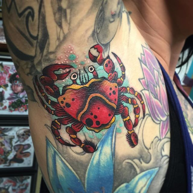 Nice Crab Tattoo On Armpit by Stu Vosburgh